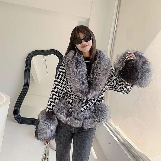 Short coat with fur